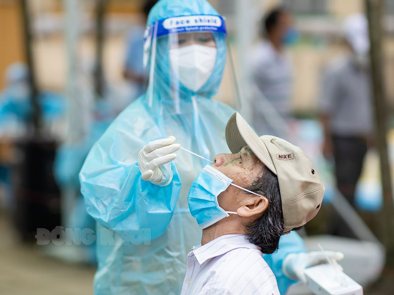 Trưa 18-12-2021, tỉnh không có ca mắc Covid-19 Test nhanh tầm soát khu vực nguy cơ cao.