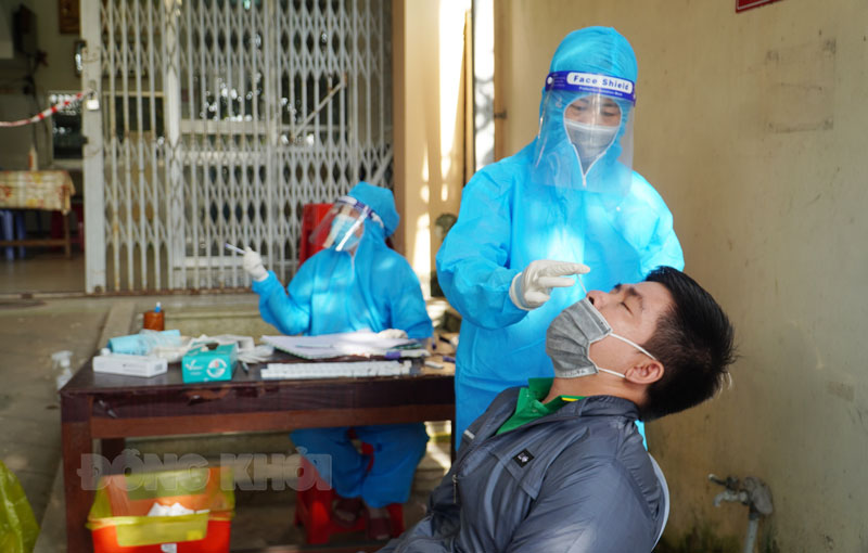 Test nhanh tầm soát SARS CoV2.