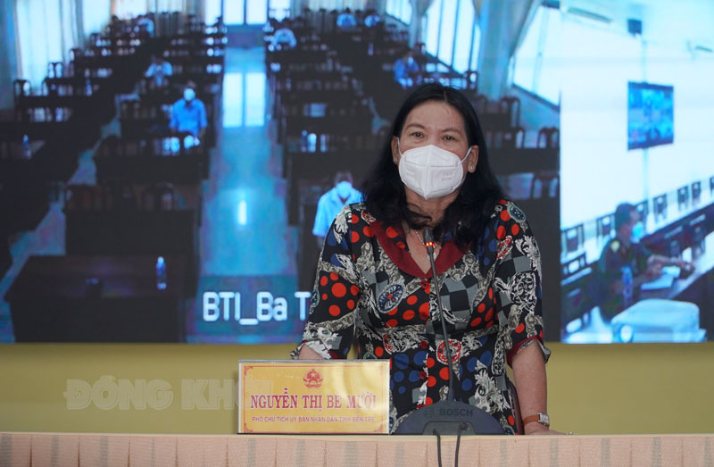 Phó chủ tịch UBND tỉnh Nguyễn Thị Bé Mười - Phó chỉ huy trưởng Sở Chỉ huy phát biểu kết luận tại cuộc họp.