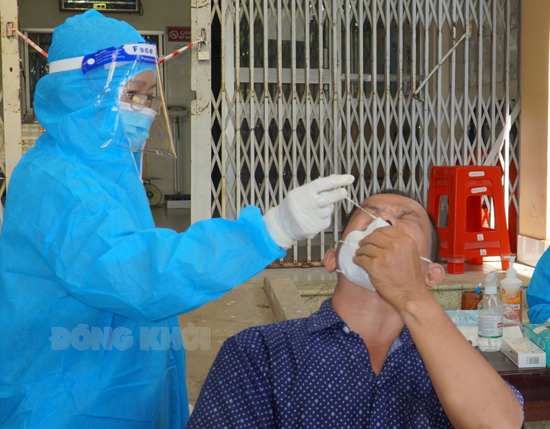 Test nhanh sàng lọc SARS-CoV-2.