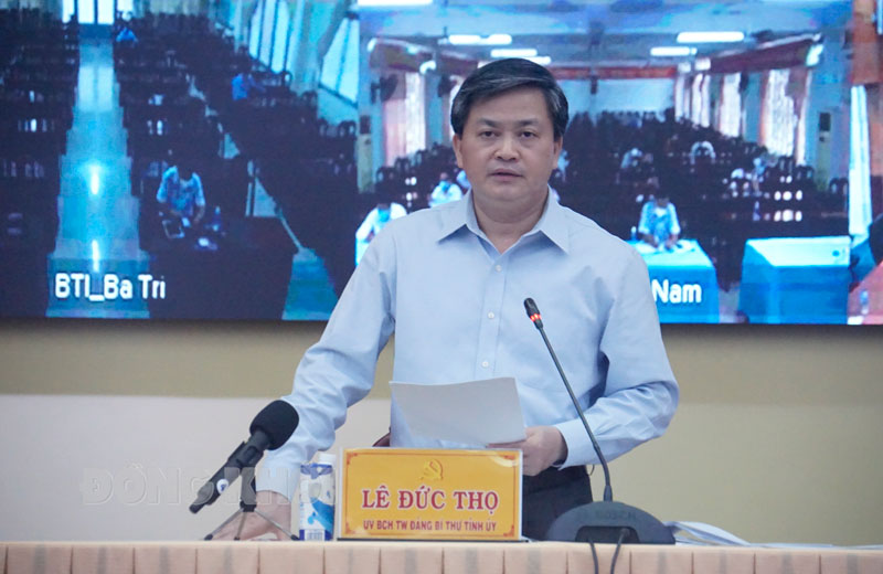 Bí thư Tỉnh ủy Lê Đức Thọ kết luận tại cuộc họp.