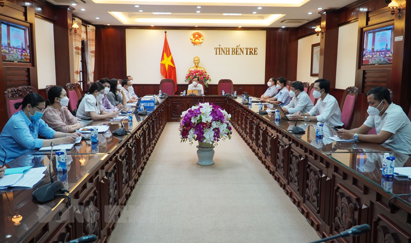 Tổng kết công tác tài nguyên và môi trường năm 2021 Đại biểu dự hội nghị tại điểm cầu tỉnh.