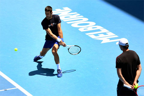 Djokovic chung nhánh Nadal tại Australian Open 2022 Djokovic xuất hiện ở sân Rod Laver Arena đầu giờ chiều 13-1
