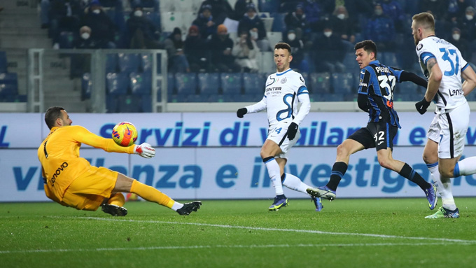 Nerazzurri đứt mạch 8 trận toàn thắng Hai đội bất phân thắng bại trên sân Gewiss