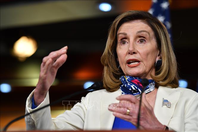 Chủ tịch Hạ viện Mỹ Nancy Pelosi phát biểu tại một cuộc họp báo ở Washington, DC. Ảnh tư liệu: AFP/TTXVN