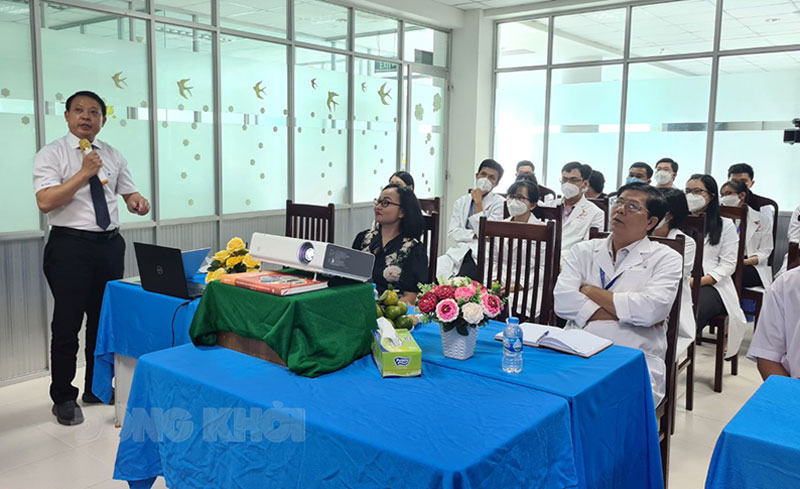 Cập nhật những tiến bộ mới trong nội soi tiêu hóa TS.BS. Hồ Đăng Quý Dũng cập nhật những tiến bộ mới trong nội soi tiêu hóa.