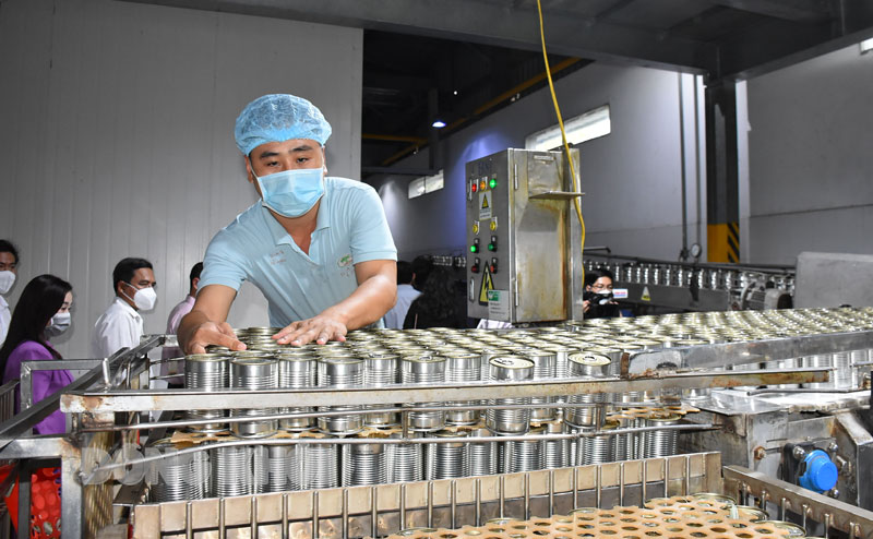 Khẩn trương thực hiện các nhiệm vụ phát triển kinh tế - xã hội năm 2022 Khuyến khích doanh nghiệp tăng năng lực sản xuất, xuất khẩu.