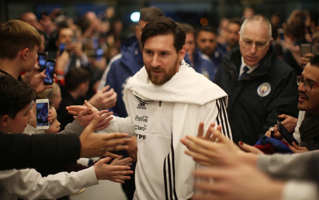 Messi đứng trước cơ hội cập bến Ngoại hạng Anh (Ảnh: Internet)
