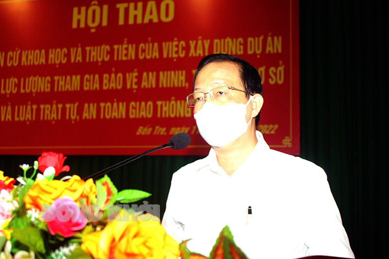 Công an tỉnh hội thảo xây dựng dự án luật Phó chủ tịch Thường trực UBND tỉnh - Trưởng đoàn đại biểu Quốc hội tỉnh phát biểu tại hội thảo.