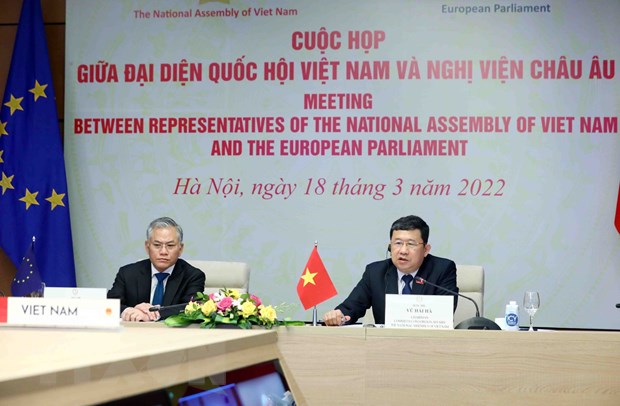 Chủ nhiệm Ủy ban Đối ngoại của Quốc hội Việt Nam Vũ Hải Hà (bên phải) phát biểu. Ảnh: Phạm Kiên/TTXVN