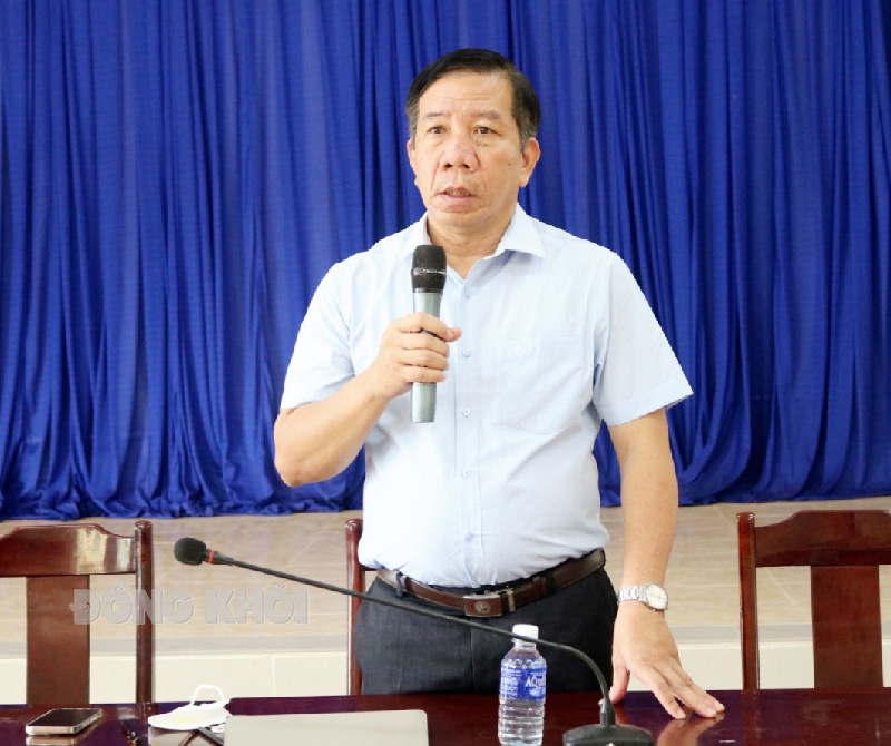 Chủ tịch UBND huyện Châu Thành Phạm Văn Sang phát biểu tại buổi làm việc.