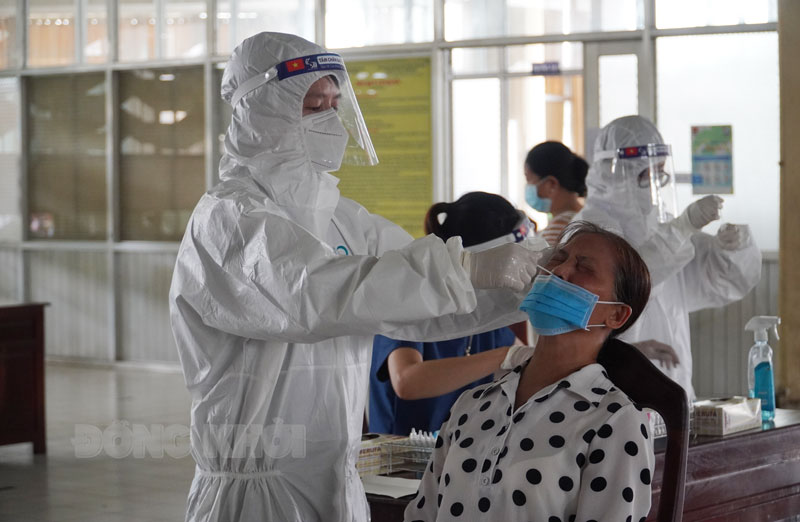 Chiều 22-3-2022, tỉnh có 1.383 ca mắc Covid-19 Test nhanh tầm soát Covid-19.