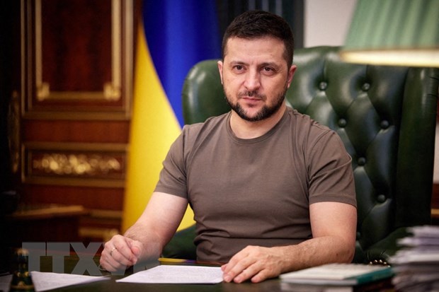 Tổng thống Ukraine kêu gọi đàm phán với Tổng thống Nga Tổng thống Ukraine Volodymyr Zelensky phát biểu qua truyền hình ngày 21-3-2022. (Ảnh: AFP/TTXVN)