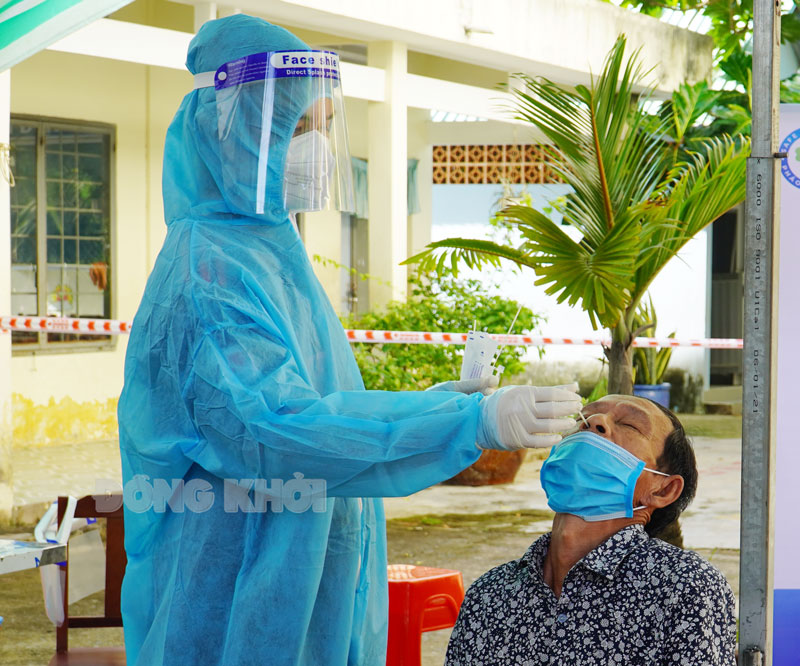 Chiều 7-4-2022, tỉnh có 139 ca mắc Covid-19 Test nhanh tầm soát Covid-19.