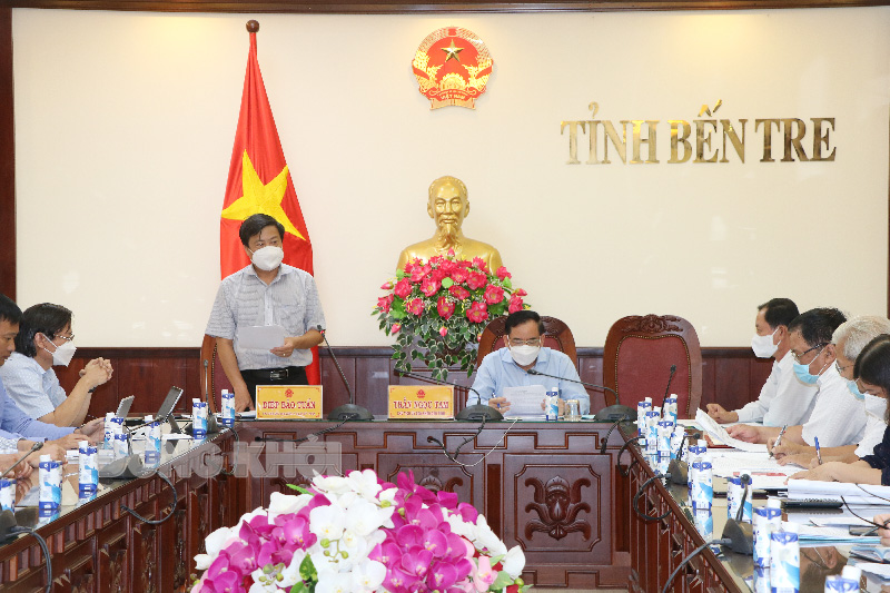 Phó giám đốc Ban Quản lý Dự án Mỹ Thuận Diệp Bảo Tuấn kiến nghị một số nội dung tại buổi làm việc