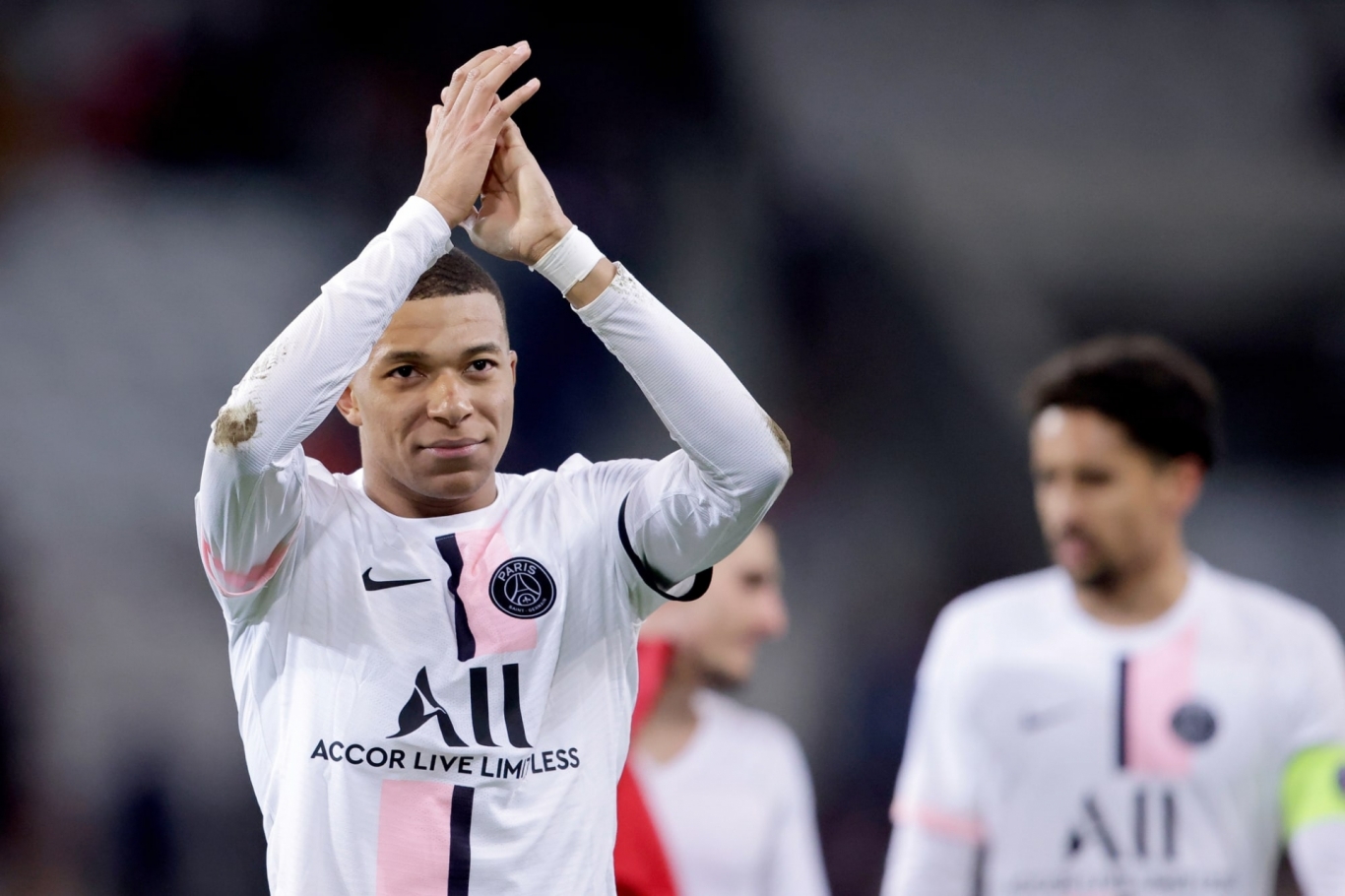 Mbappe nhiều khả năng sẽ chia tay PSG (Ảnh: Getty)