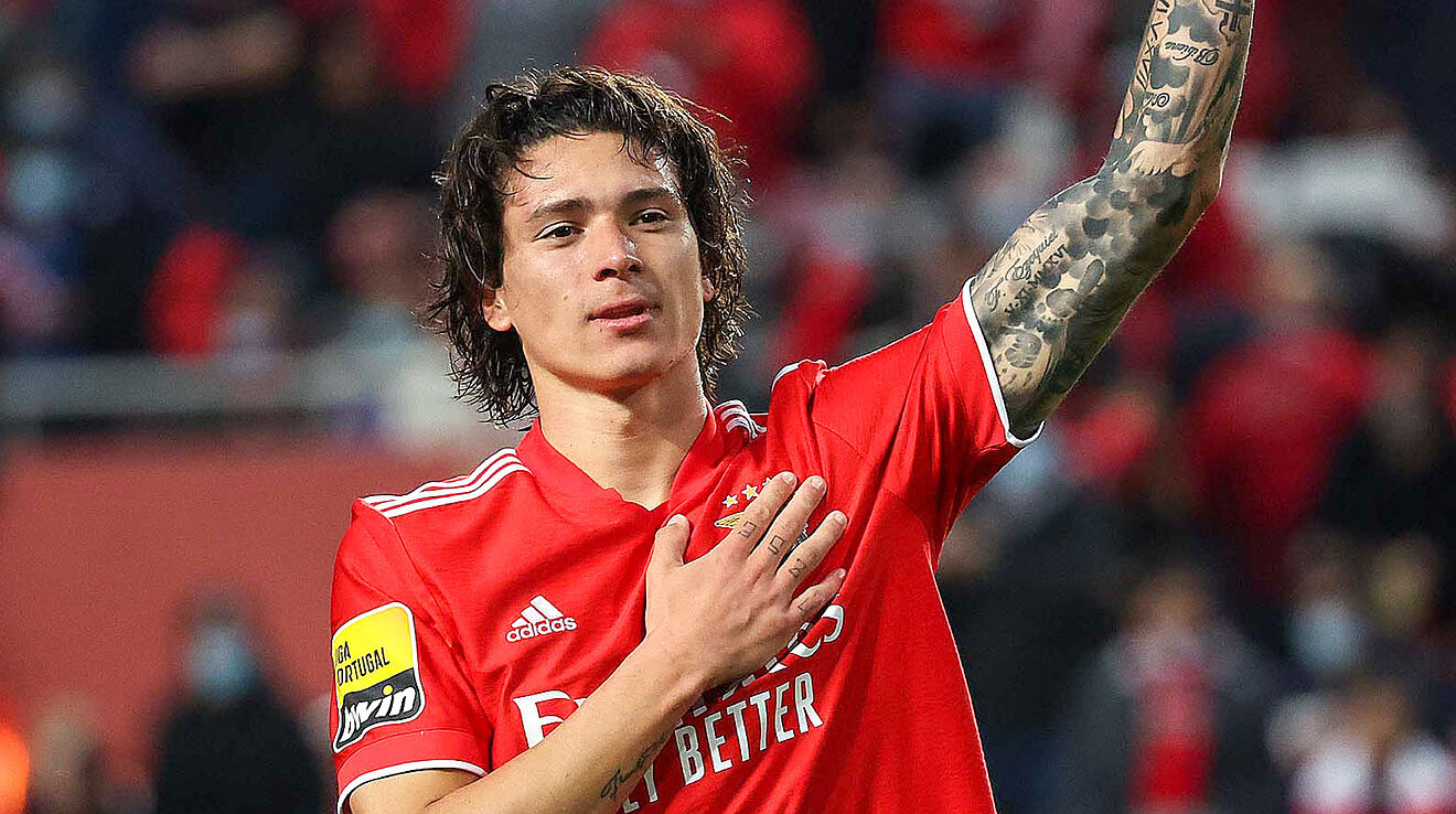 Tiền đạo Darwin Nunez được Benfica định giá ngang ngửa với ngôi sao Joao Felix trước đây.