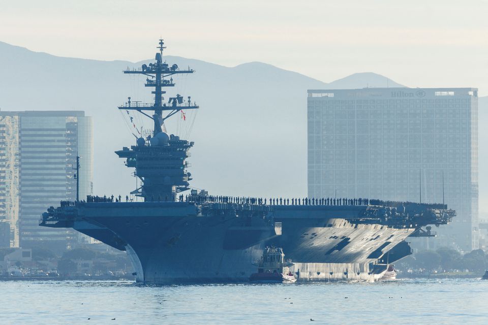 Tàu USS Abraham Lincoln tại San Diego, California, Mỹ hôm 3-1-2022. Ảnh: Reuters