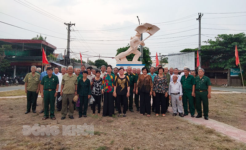 Họp mặt truyền thống Tiểu đoàn 516 tại xã Tân Xuân.