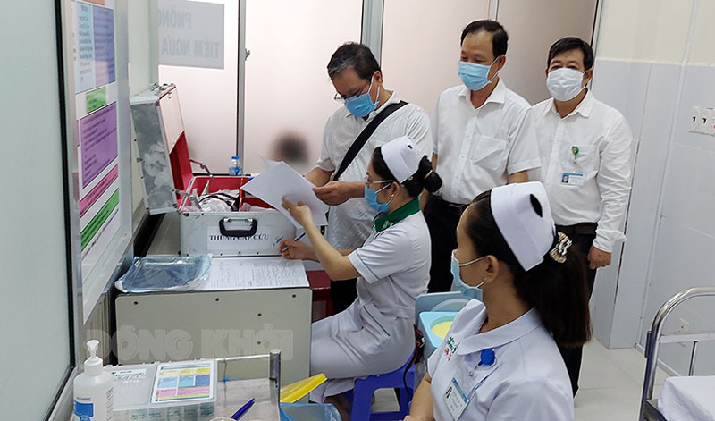 Sáng 22-4-2022, tỉnh có 9 ca mắc Covid-19 Giám sát công tác tiêm chủng.