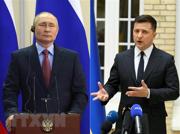 Tổng thống Nga Vladimir Putin (trái) và Tổng thống Ukraine Volodymyr Zelensky. Ảnh: AFP/TTXVN