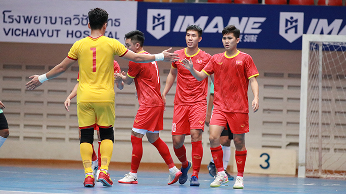 ĐT futsal Việt Nam thắng nghẹt thở đội bóng của Thái Lan ĐT futsal Việt Nam đánh bại Thammasat trong trận giao hữu cuối cùng tại Thái Lan.Ảnh: Minh Trí