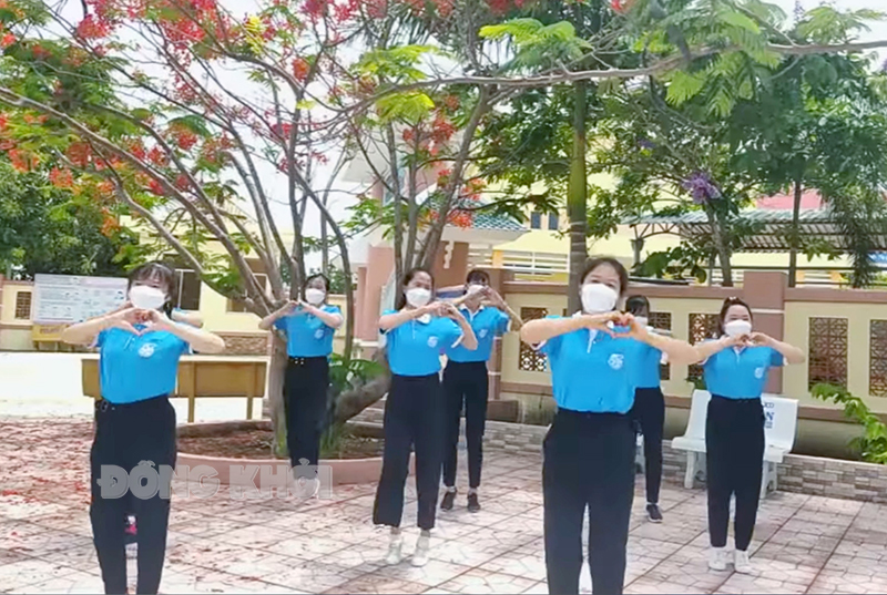 Hội thi dân vũ thể thao trực tuyến trong hệ thống Hội Liên hiệp Phụ nữ các cấp Các bài dự thi dân vũ của Hội LHPN cơ sở được đăng tải giới thiệu trên Fanpage của Hội LHPN Bến Tre.