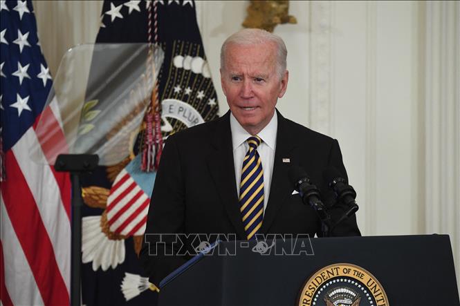 Tổng thống Biden ưu tiên giải quyết lạm phát Tổng thống Mỹ Joe Biden phát biểu tại Washington, DC ngày 27-4-2022. Ảnh: AFP/TTXVN