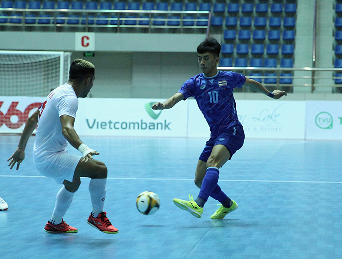 ĐT futsal Thái Lan suýt ôm hận trước Myanmar Thái Lan thắng nhọc Myanmar. Ảnh: Quốc Bình