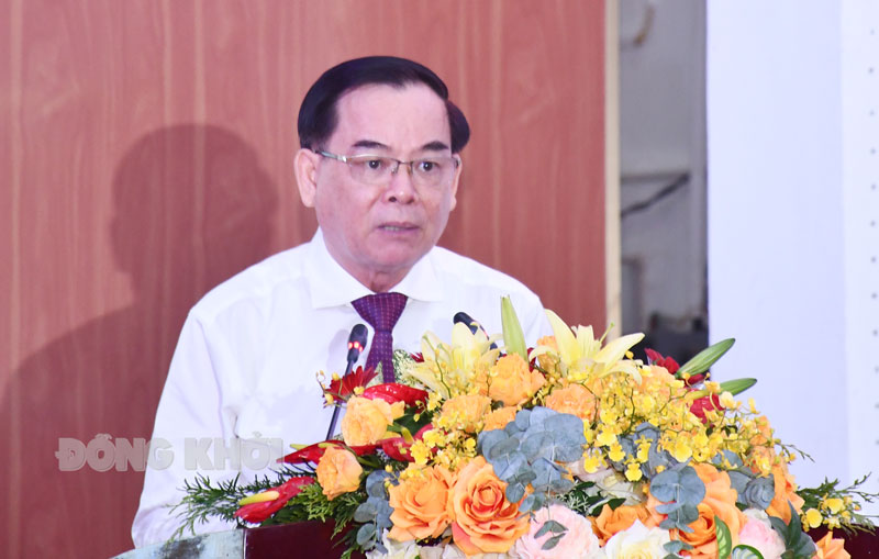 Chủ tịch UBND tỉnh Trần Ngọc Tam phát biểu tại hội nghị.