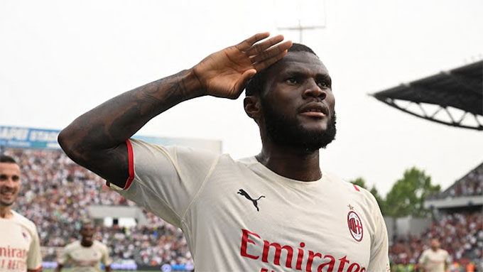 Rossoneri vô địch Serie A sau 11 năm chờ đợi Kessie ghi bàn thắng thứ 3 cho Milan