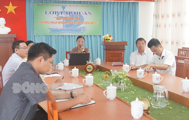 Tập huấn Nói thơ Vân Tiên Các đại biểu tham dự tại lớp tập huấn.