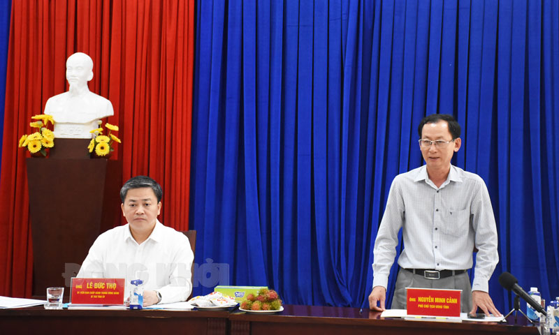 Bí thư Tỉnh ủy Lê Đức Thọ làm việc với Trung tâm Xúc tiến và đầu tư Phó chủ tịch UBND tỉnh Nguyễn Minh Cảnh phát biểu tại buổi làm việc.
