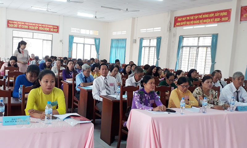 Châu Thành làm tốt công tác đào tạo, bồi dưỡng đội ngũ công chức, viên chức Tuy vừa học vừa làm nhưng đa phần cán bộ, công chức, viên chức vẫn đảm bảo được nhiệm vụ chuyên môn, vận dụng kiến thức đã học vào công việc thực tế.