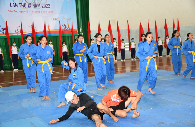 Khai mạc Đại hội thể dục thể thao công nhân viên chức lao động lần thứ IX năm 2022 Biểu diễn võ thuật tại đại hội.