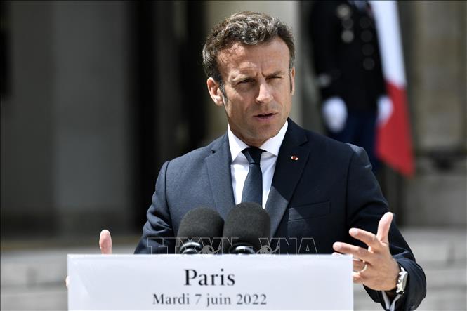 Tổng thống Pháp Emmanuel Macron phát biểu với báo giới tại Paris ngày 7-6-2022. Ảnh: AFP/TTXVN