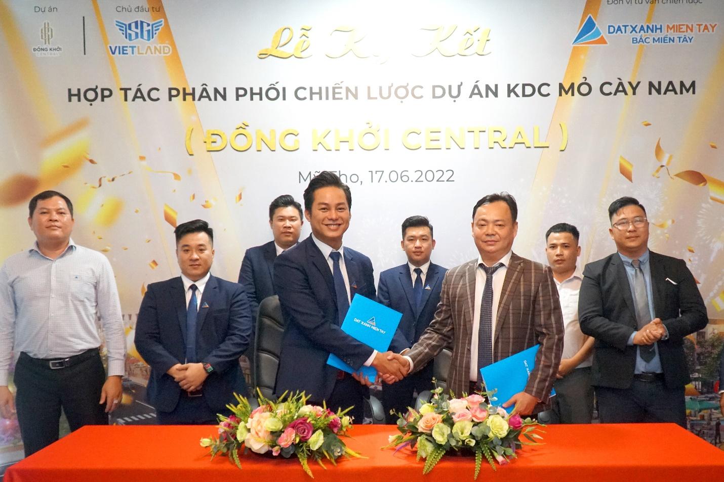 Lễ ký kết hợp tác phân phối độc quyền dự án Khu dân cư Mỏ Cày Nam - Đồng Khởi Central