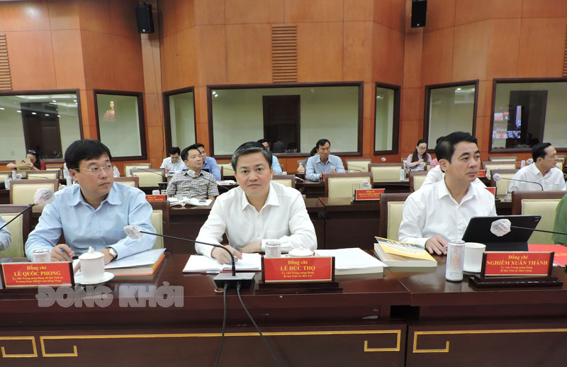 Ủy viên Trung ương Đảng - Bí thư Tỉnh ủy Lê Đức Thọ tham dự hội thảo.