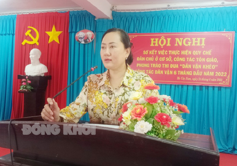 Tin hoạt động các huyện, thành phố ngày 24-6-2022 Phó trưởng Ban Dân vận Tỉnh ủy Phạm Thị Thu Thảo phát biểu tại hội nghị. Ảnh: Ngọc Vũ.