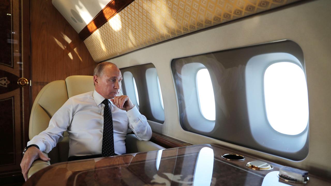Tổng thống Vladimir Putin trên chuyên cơ riêng. Ảnh: Tass