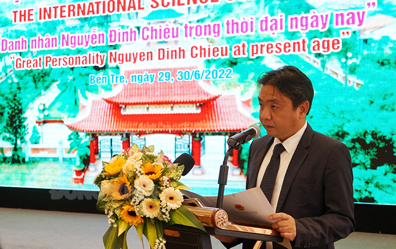 Hội thảo Khoa học quốc tế “Danh nhân Nguyễn Đình Chiểu trong thời đại ngày nay” TS. Hoàng Đạo Cương - Thứ trưởng Bộ Văn hóa, Thể thao và Du lịch phát biểu. Ảnh: Thanh Đồng
