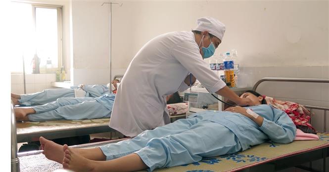 Những chỉ đạo, điều hành của Chính phủ nổi bật tuần từ 27-6 đến 1-7-2022 Bộ Y tế nhanh chóng khắc phục ngay tình trạng thiếu thuốc, thiết bị, vật tư y tế tại nhiều cơ sở khám chữa bệnh hiện nay. Ảnh: TTXVN