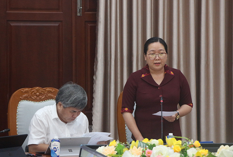 Chủ tịch Ủy ban MTTQ Việt Nam tỉnh Nguyễn Thị Hồng Nhung. Ảnh: Cẩm Trúc