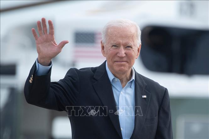 Tổng thống Mỹ đến Israel, bắt đầu chuyến thăm chính thức Trung Đông Tổng thống Mỹ Joe Biden đã đặt chân xuống sân bay Ben Gurion (Israel), bắt đầu chuyến thăm chính thức Trung Đông. Ảnh: AFP/TTXVN