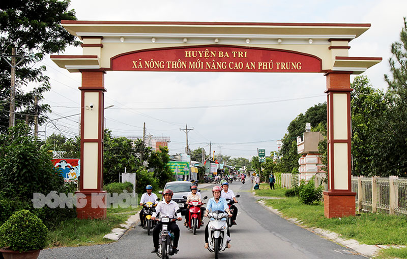 An Phú Trung đạt xã nông thôn mới nâng cao Đường nông thôn xã An Phú Trung (Ba Tri).
