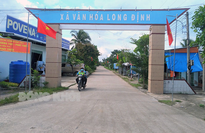 Tuyến đường văn minh xã Long Định có nhiều đóng góp của Hội Cựu chiến binh xã và các đoàn thể.