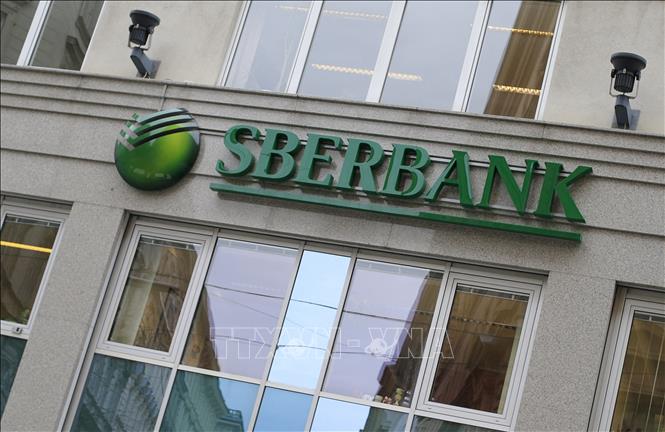 Chi nhánh ngân hàng Sberbank của Nga tại Vienna, Áo. Ảnh: AFP/TTXVN