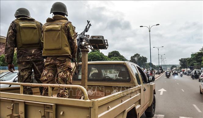 Binh sĩ Mali tuần tra trên đường phố thủ đô Bamako. Ảnh tư liệu: AFP/TTXVN