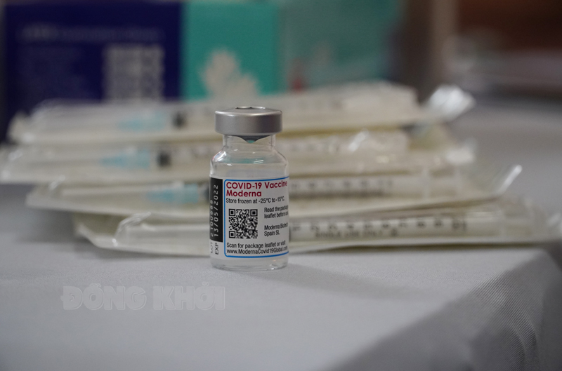 Ngày 25-7-2022, tỉnh có 25 trường hợp đang điều trị Covid-19 Ngành y tế khuyến cáo người dân tiếp tục tiêm chủng đủ liều vắc-xin Covid-19.