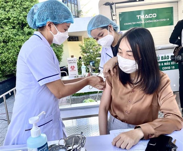 Tiêm vắc-xin phòng Covid-19. Ảnh: Mai Trang/TTXVN